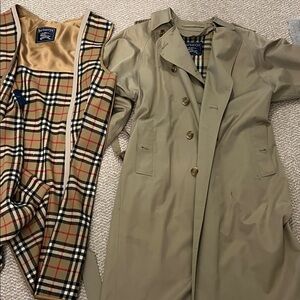 Waterloo Burberry Khaki Trench Coat with Lining Part of the Heritage Collection